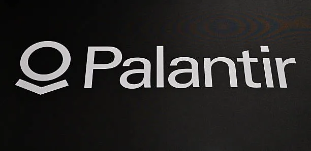Brittiska regeringen byter ut Palantir: En ny era för offentlig IT-upphandling?